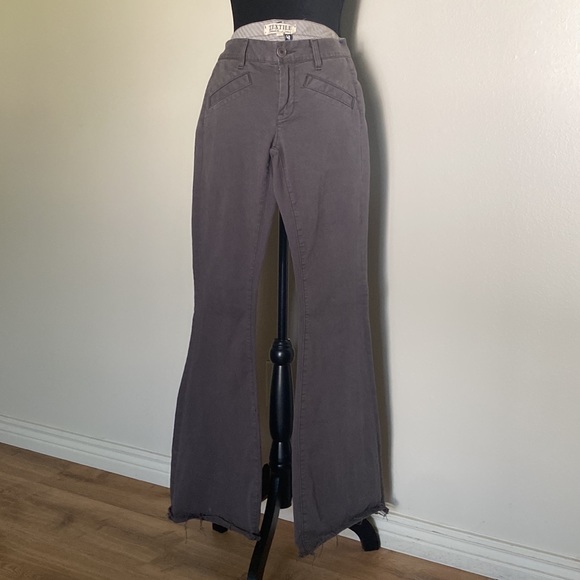 Elizabeth and James Linda flare pants - Picture 12 of 15